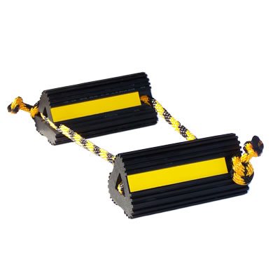 https://www.wheelchocks.info/products/arm08n/arm08n_1_400.jpg